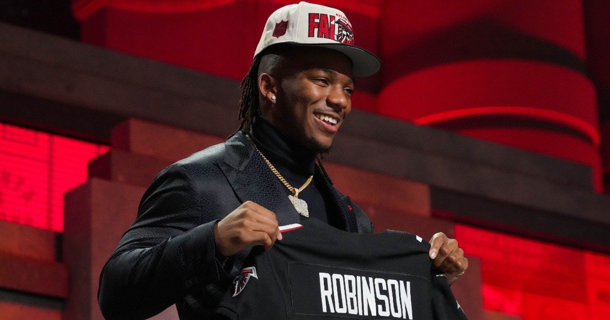 Bijan Robinson, Will Anderson Favorites for Rookie of the Year Awards