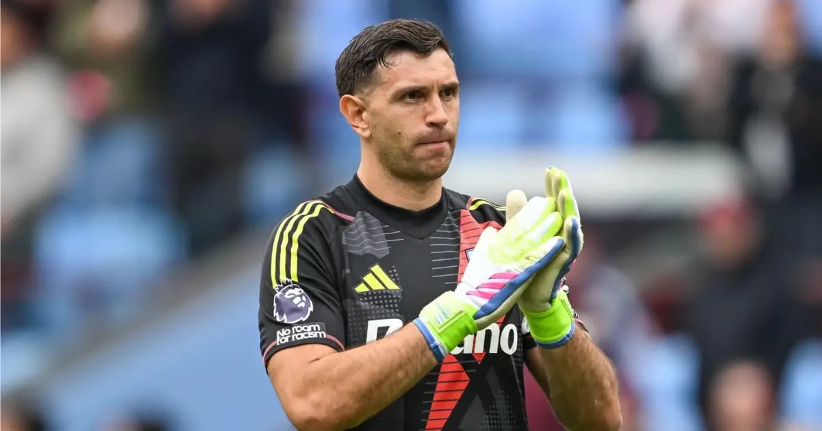Emi Martinez Next Club Odds: Manchester United Favourites To Land Villa Keeper
