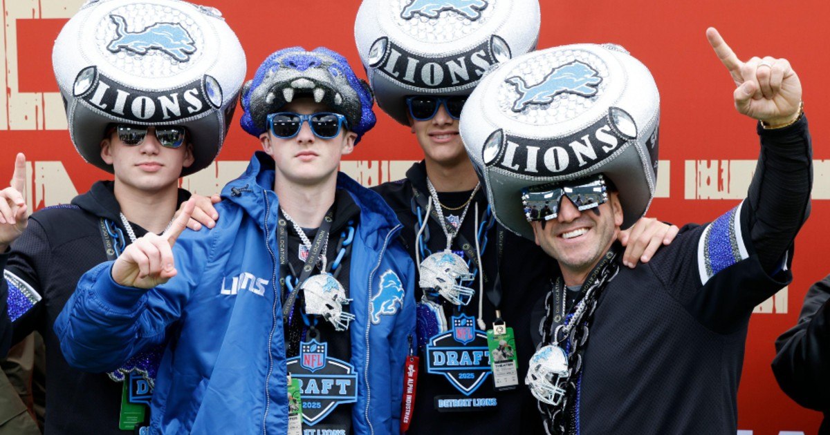 NFL News &amp; Notes: Finally, Football Week Is Here!