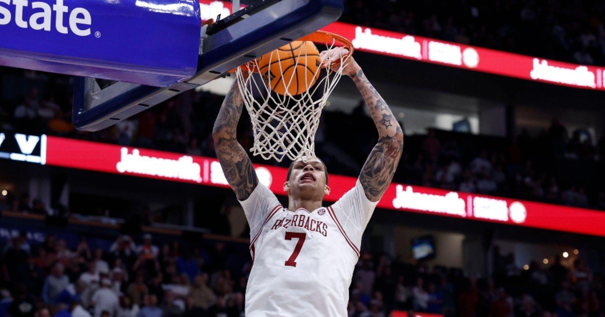 Arkansas Panel Delays Decision On DraftKings, FanDuel Launch, On-Site iGaming, Prop Bets