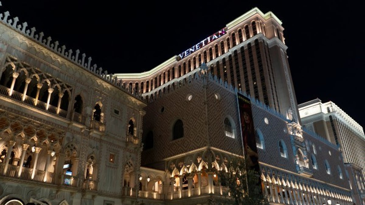 Las Vegas Sands Sells Strip Properties for $6.25 Billion