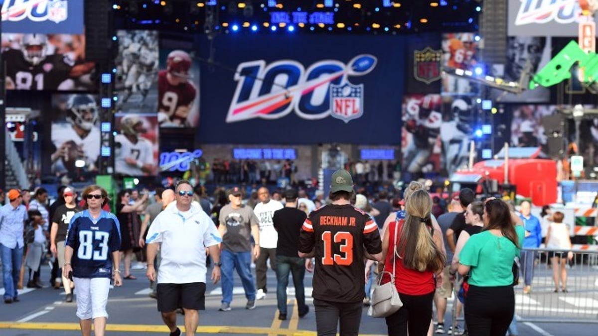 Tennessee Officials Set NFL Draft Guidelines