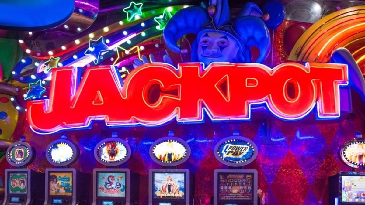 Spielautomaten Jackpots: Online Casinos vs Spielothek