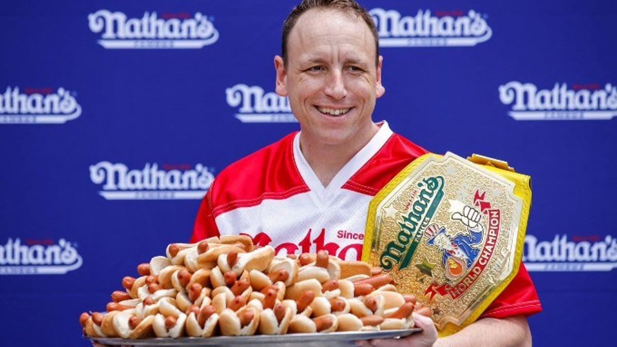 Protesters Disrupt Hot Dog Contest, Bookmakers Cough Up Refund