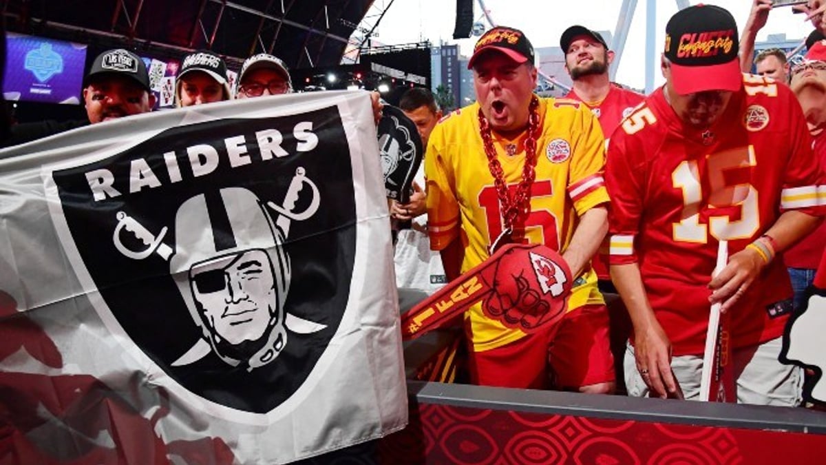 Best and Worst NFL Road Trips