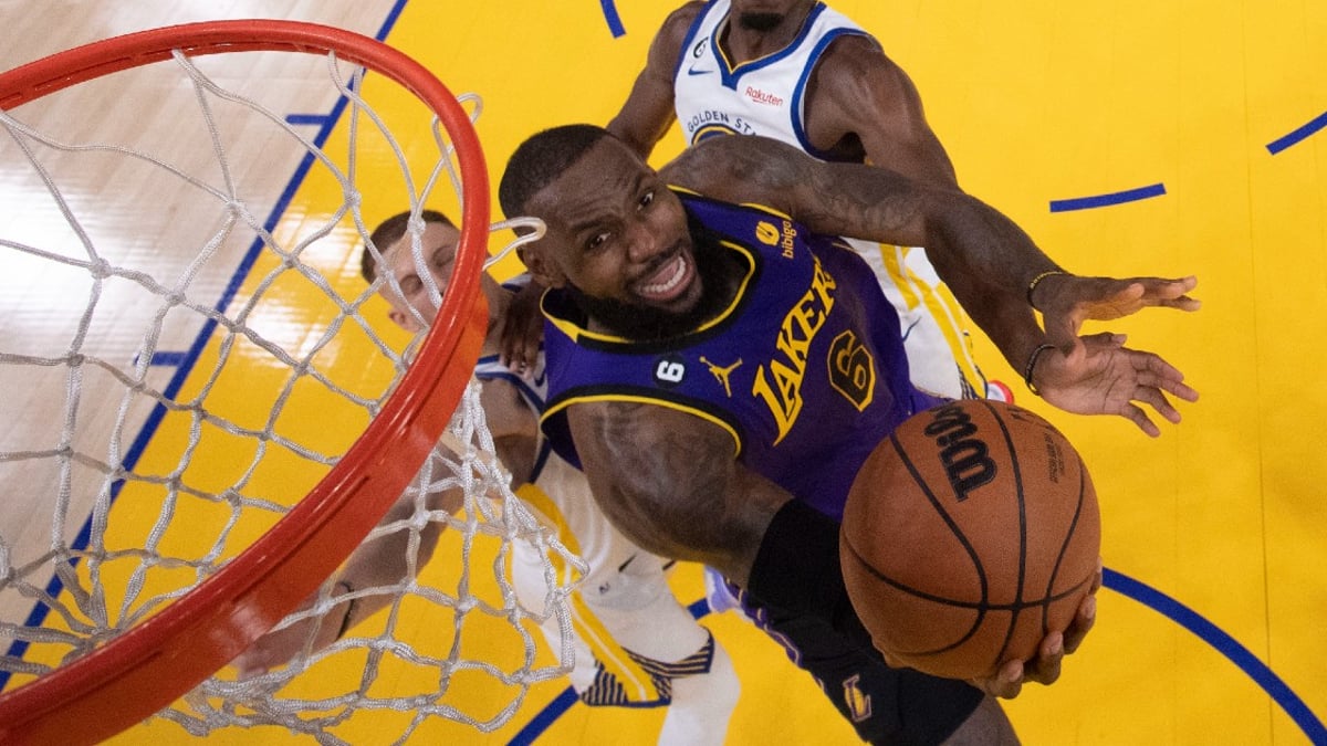 NBA Picks: Who to Bet on in Early-Season Battle of Los Angeles?