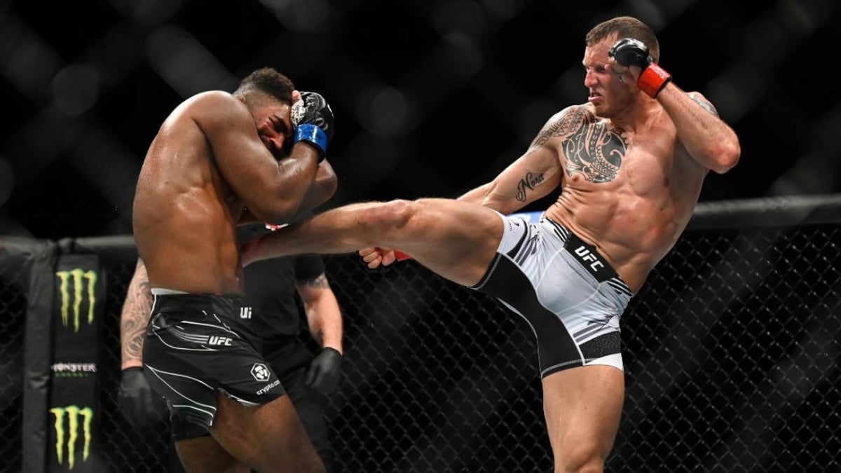 UFC Fight Night: Thompson vs Holland Betting Picks