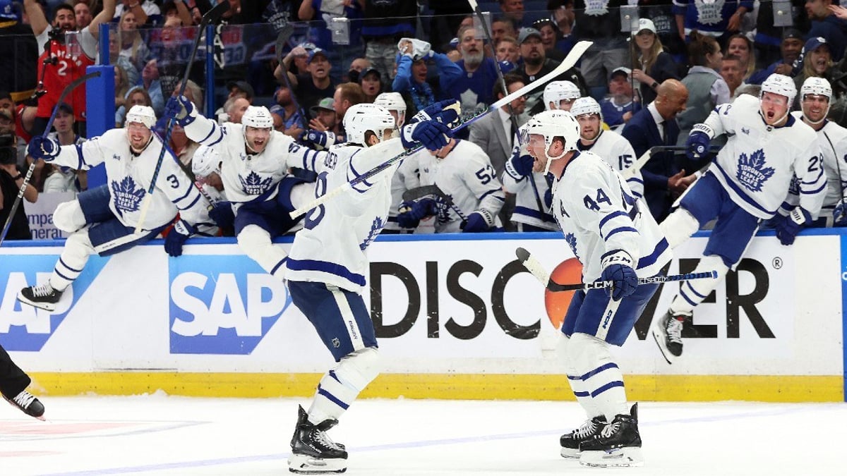 Toronto Maple Leafs Hope to Extend Lead on Tampa Bay Before Coming Home