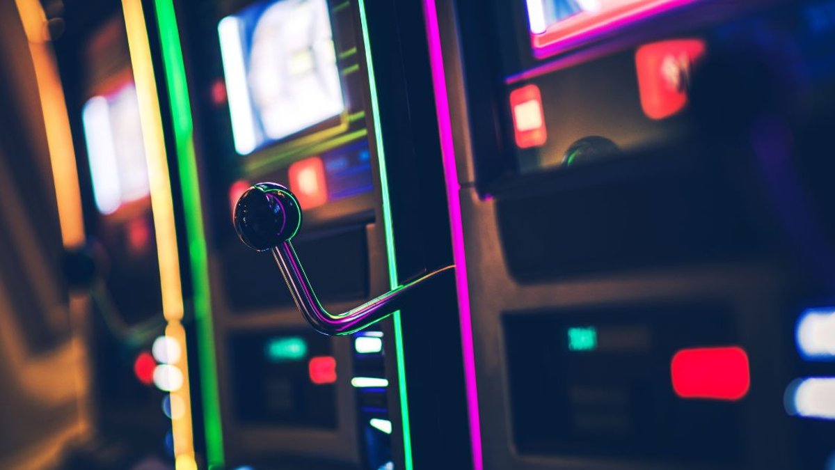 Top 7 Games to Play at Social Casinos