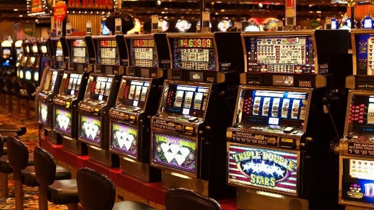 Live Slot Etiquette - What Not To Do On A Casino Floor