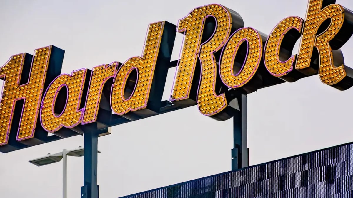 Hard Rock Casino Rockford Hits High Notes In First Anniversary Hard Rock Casino Rockford Hits High Notes In First Anniversary