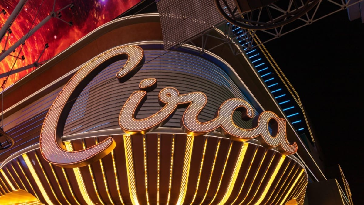Les casinos de Las Vegas offrent aux Canadiens un rabais « At Par » Circa Resort & Casino sur Fremont Street à Las Vegas