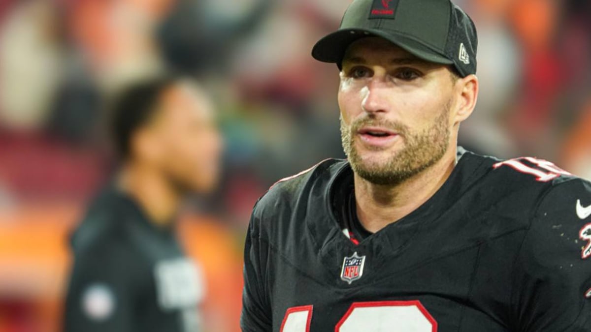 NFL News: Las Vegas In Spotlight With QB Signing, 2029 Super Bowl NFL News: Las Vegas In Spotlight With QB Signing, 2029 Super Bowl