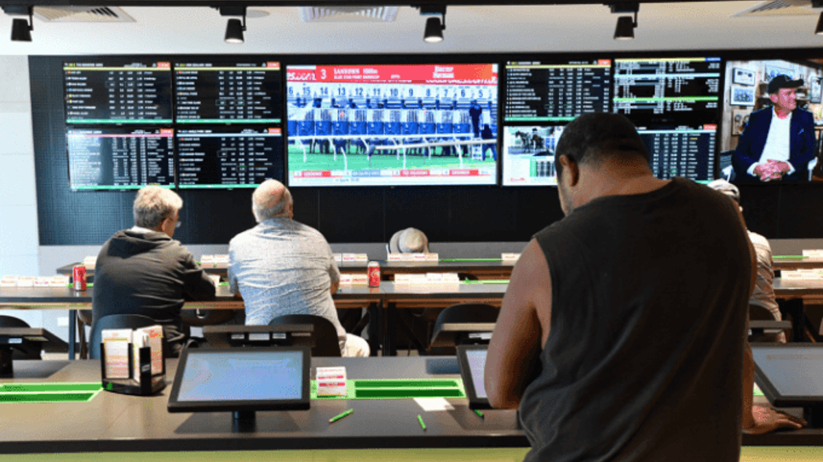 Sports Betting Strategy: Parlay Betting