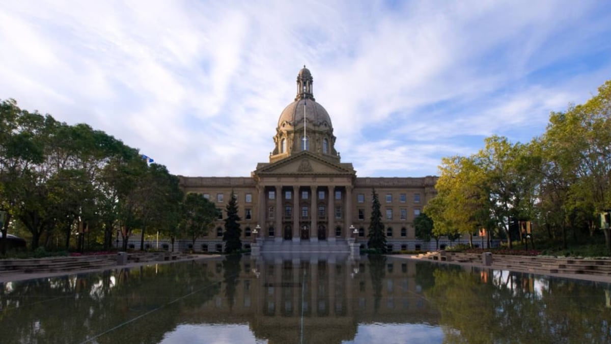 Alberta's New Player Protection Rules: What You Need to Know Alberta's New Player Protection Rules: What You Need to Know