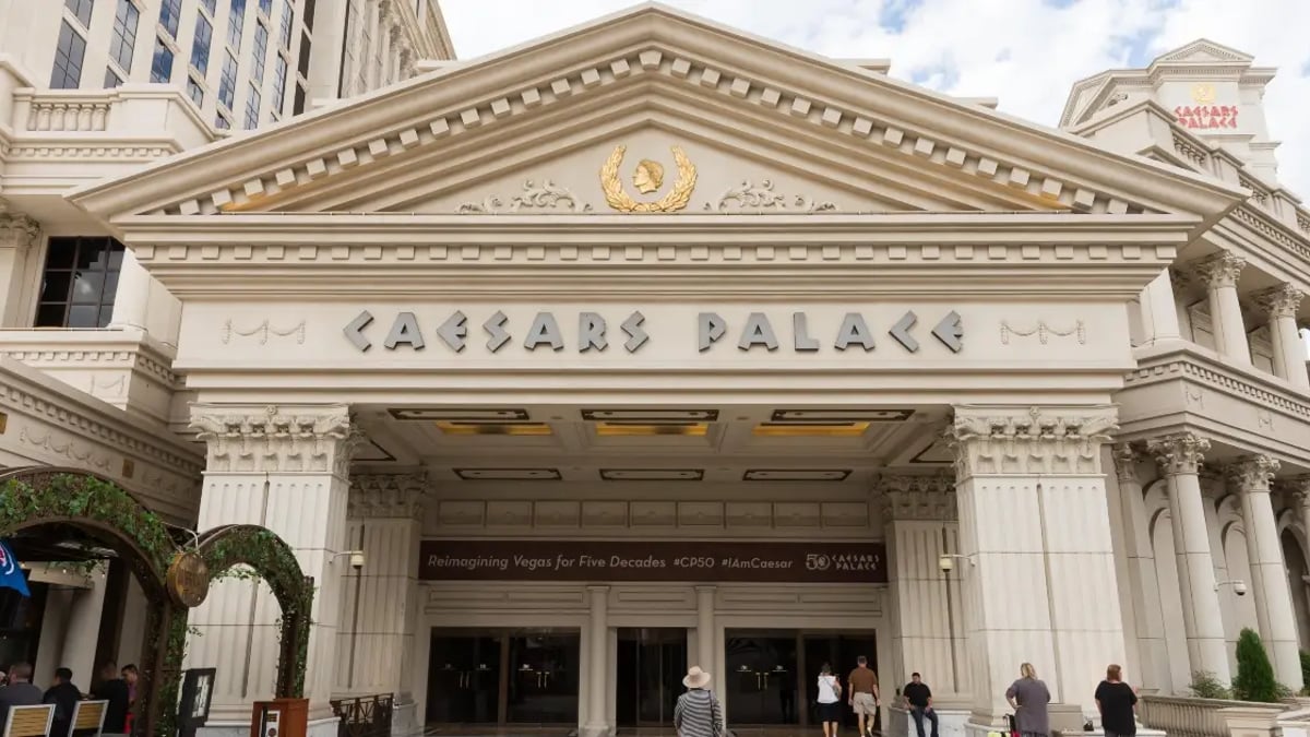 Atlanta Woman Hits $512,378 Jackpot At Caesars Palace Las Vegas Atlanta Woman Hits $512,378 Jackpot At Caesars Palace Las Vegas