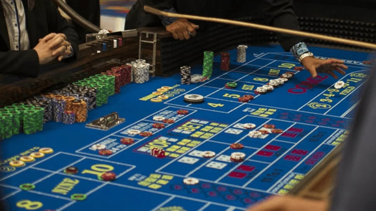Explaining the Craps Table For Beginners Explaining the Craps Table For Beginners