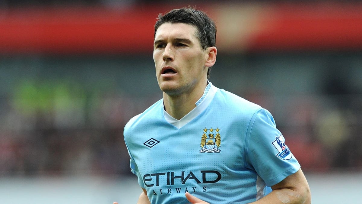 Gareth Barry Exclusive: Everton Under Pressure This Season Gareth Barry Exclusive: Everton Under Pressure This Season