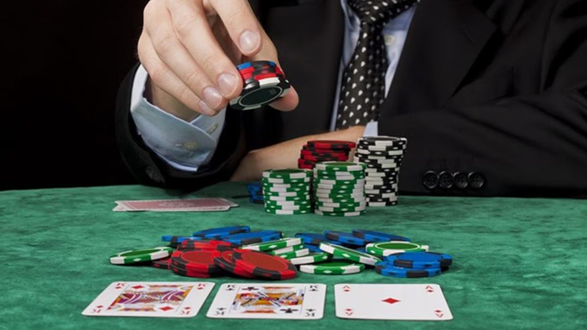 Poker Basics: How Much to Bet Poker Basics: How Much to Bet