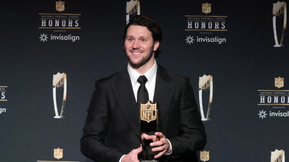 How to Bet on NFL Awards Futures