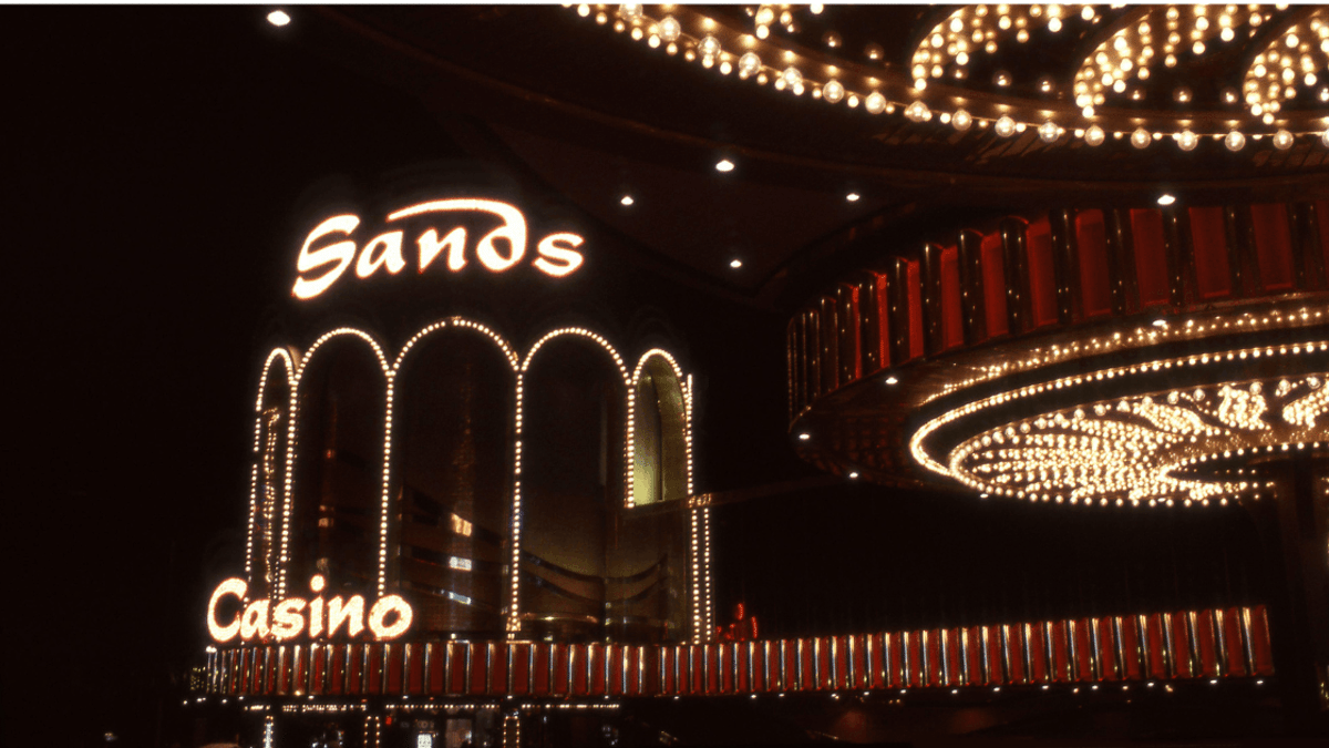 Casino News Roundup: Las Vegas Sands Downgraded & Nevada Revenue Stays Flat Casino News Roundup: Las Vegas Sands Downgraded & Nevada Revenue Stays Flat