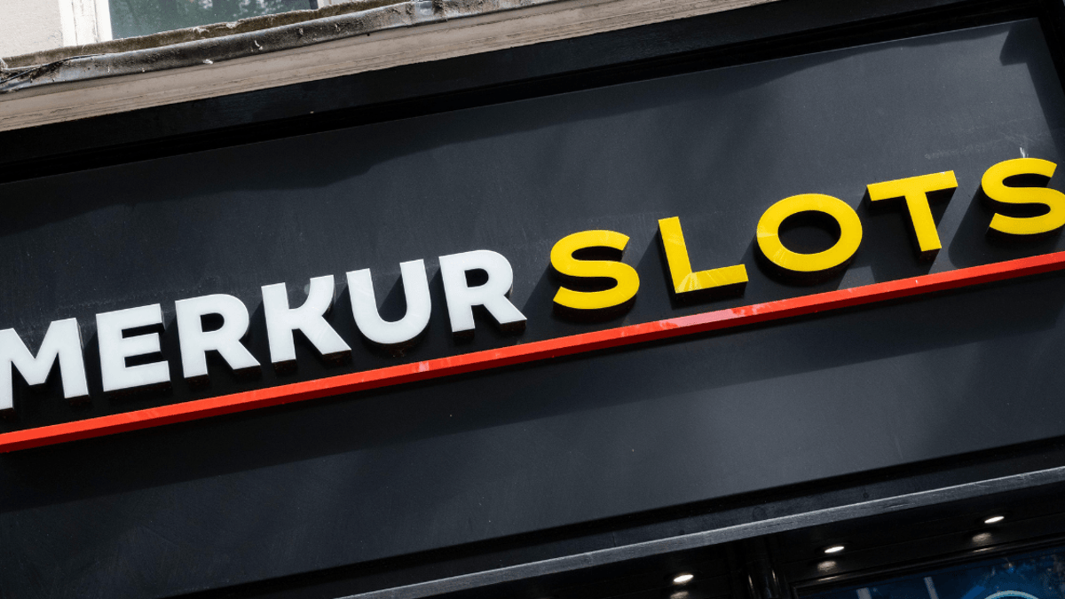 Permission Granted To Convert Former West London Bank Into Gambling Venue Permission Granted To Convert Former West London Bank Into Gambling Venue