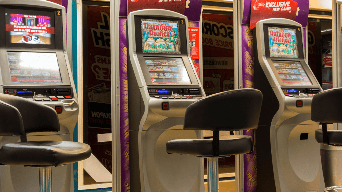 Online Growth Pushes UK Gambling Market To £4.3bn In Q2 Of 2025 Online Growth Pushes UK Gambling Market To £4.3bn In Q2 Of 2025