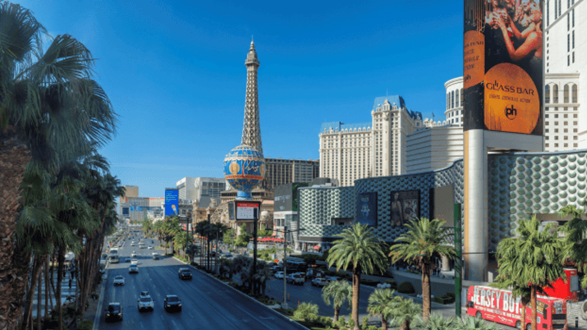 Casino News Roundup: Las Vegas Strip Recovery & BetMGM Trims Outlook Casino News Roundup: Las Vegas Strip Recovery & BetMGM Trims Outlook