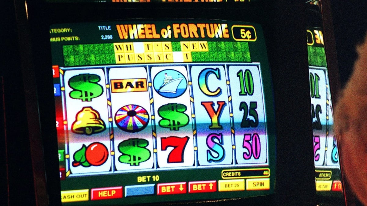 Top 12 Games to Play at Social Casinos Top 12 Games to Play at Social Casinos