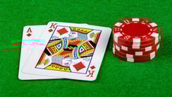Tabelle Blackjack: Strategia di Base e Avanzata