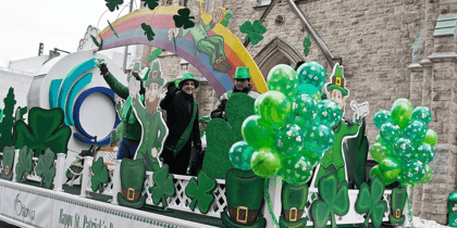 Invazie de trifoi și bonusuri: St Patrick la cazinourile online din România în 2026