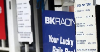 How Each-Way Betting Works: Strategy &amp; Payouts Explained
