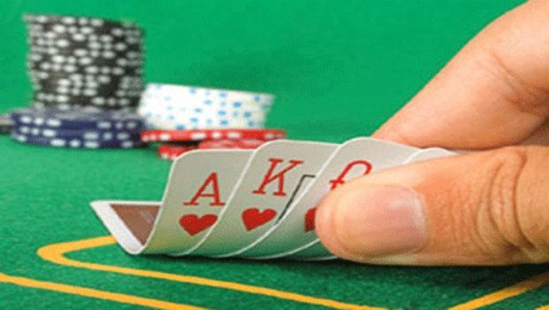 Switching from Hold&#039;em to Stud: Basic Strategy Considerations