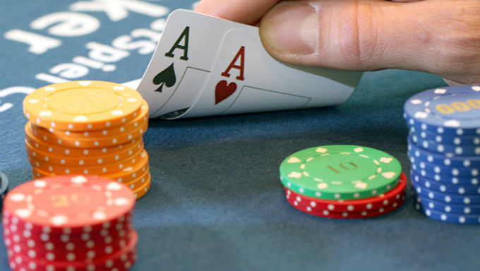 Casino-Knigge: Ärger mit dem Poker Slow Roll