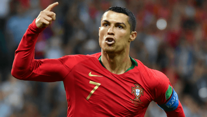 5 Players Who Could Still Beat Ronaldo to the Golden Boot